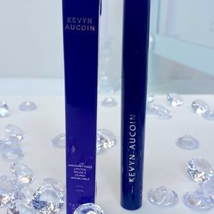 Kevyn Aucoin Unforgettable Lipstick-Shine